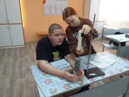 Лабораторная работа по физике 7 класс "Исследование силы упругости".