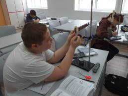 Лабораторная работа по физике 7 класс"Градуирование пружины и измерение сил динамометром"24 февраля.